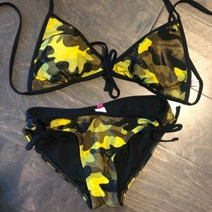 Green black and gold shimmer bikini large top medium bottom Camo 2 piece set